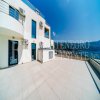 Luksuzan stan u Budvi-Bečićima, 233m2, u novom stambenom kompleksu, sa panoramskim pogledom na more, u Crnoj Gori.