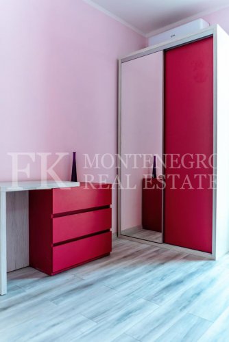 Luxury apartment in Budva-Becici, 233m2, in a new residential complex with panoramic sea view, in Montenegro.