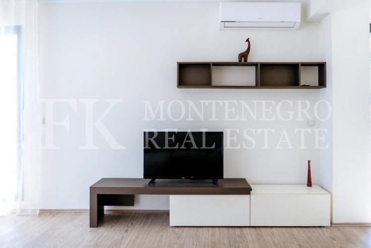 Luxury apartment in Budva-Becici, 233m2, in a new residential complex with panoramic sea view, in Montenegro.