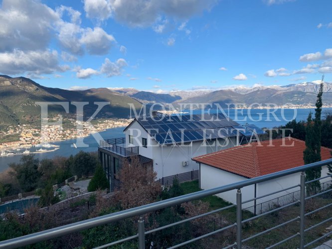 House in Zabrdje, 267,93m2, with fantastic sea view, big garden, sauna and swimming pool, in Montenegro.