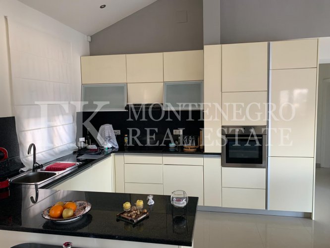 House in Zabrdje, 267,93m2, with fantastic sea view, big garden, sauna and swimming pool, in Montenegro.