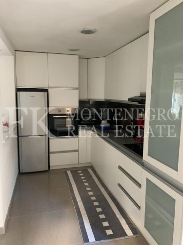 House in Zabrdje, 267,93m2, with fantastic sea view, big garden, sauna and swimming pool, in Montenegro.