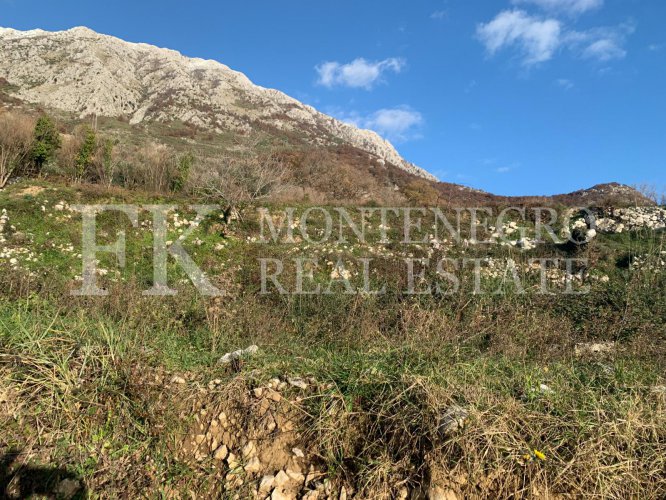 *Land in Dobra Voda, 2.593 m2, with breathtaking and unobstructed sea views, in Montenegro.
