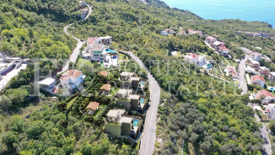 Two impressive villas in Tudorovici, 670,75m2 each, with a sea view and a swimming pool, in Budva municipalty, Montenegro.