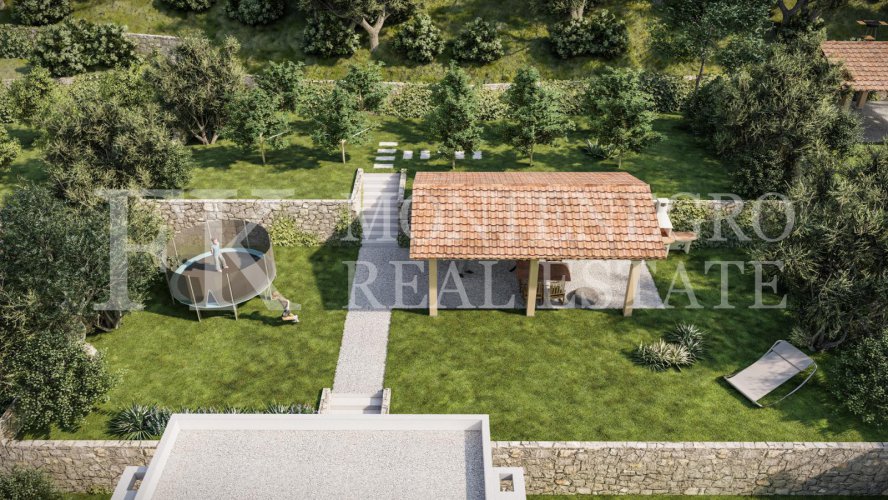 Two impressive villas in Tudorovici, 670,75m2 each, with a sea view and a swimming pool, in Budva municipalty, Montenegro.