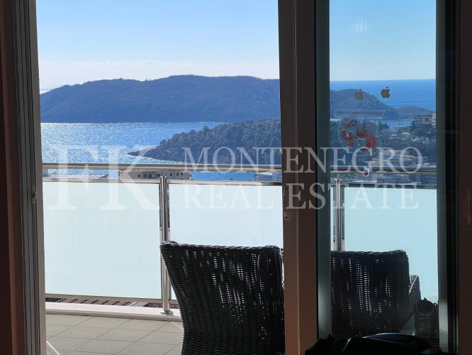 *New, sunny apartment in Budva - Ivanovici, 70m2, with panoramic sea and mountain views, in Montenegro.