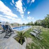 *Neu gebautes Haus, 172,86 m2, in Dobra Voda, Gemeinde Bar, mit Meerblick, großem Garten 1.400 m und Swimmingpool, in Montenegro.