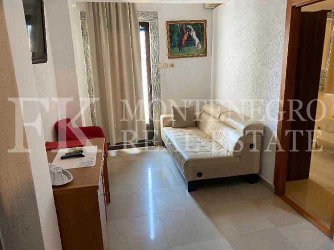 Hotel for rent in Budva- Rafailovici, first sea line, with more than 30 rooms, restaurant, swimming pool and sauna.