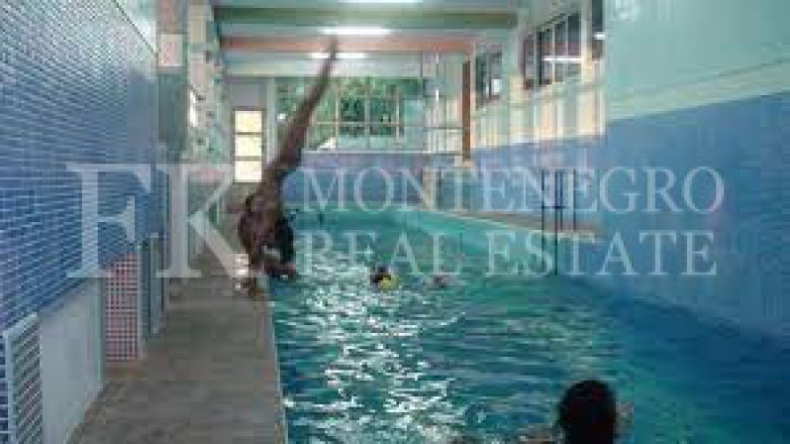 Hotel for rent in Budva- Rafailovici, first sea line, with more than 30 rooms, restaurant, swimming pool and sauna.