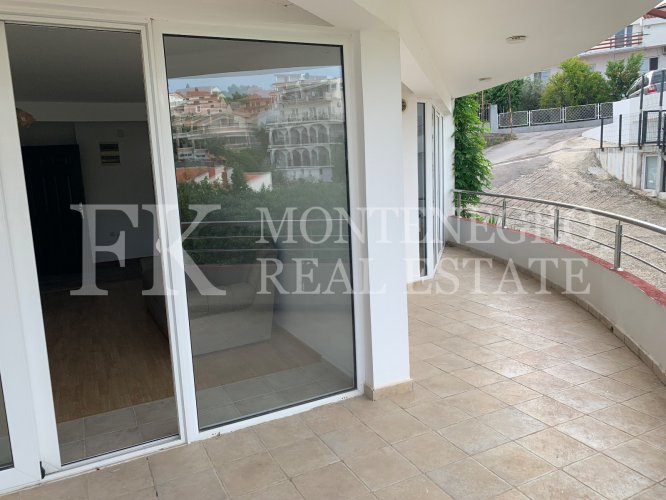 *Legalized! Great offer. Nice apartment, 87m2, in Ulcinj, only 700m away from the sea.