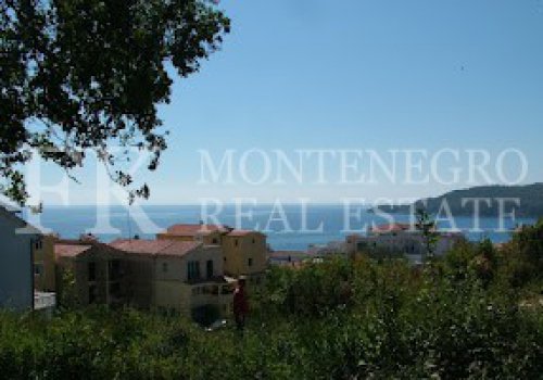 Building land in Becici, 8.960m2, with sea view, for a hotel or apartment building.