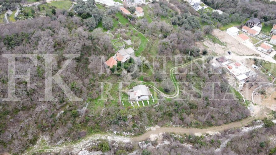 * Nice price. Urbanized building plot,3.500m2, in Sutomore, municipality Bar, with sea view.