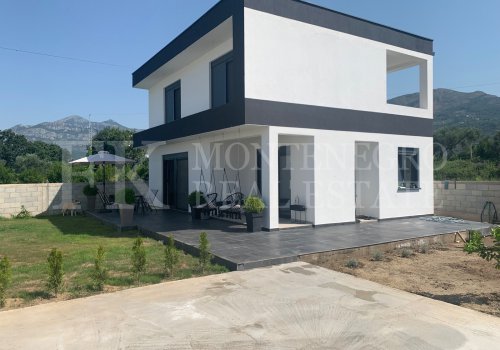 *Modern, newly build house,152m2, in Bar-Polje, with a plot of 400m2, near schools.
