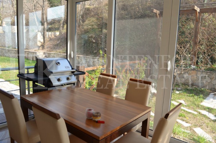 Semi-detached house, 132m2, above Bar, in a beautiful complex of villas in the village area Zupci, with sea view, swimming pool plus two garages, in Montenegro.