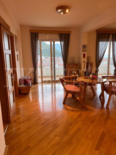 *Beautiful apartment, 78m2, in the center of Budva, on the sixth floor, with stunning sea views and a large living room, in Montenegro.