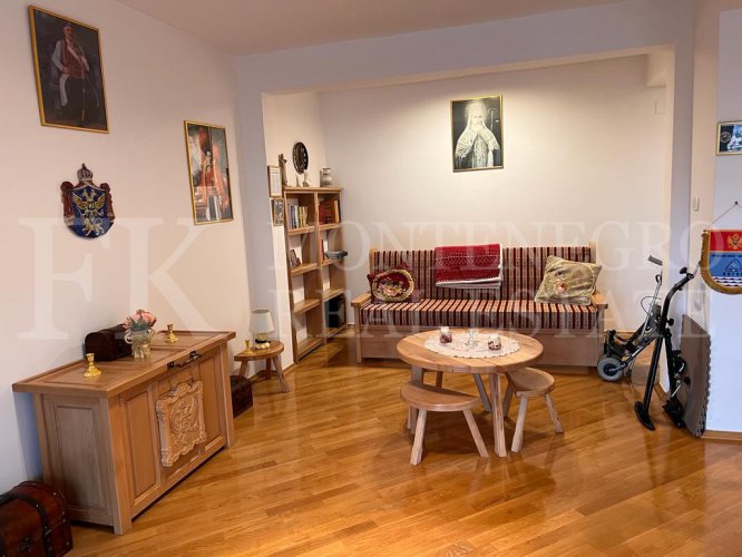 *Beautiful apartment, 78m2, in the center of Budva, on the sixth floor, with stunning sea views and a large living room, in Montenegro.