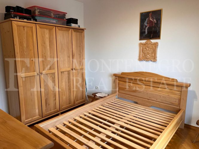 *Beautiful apartment, 78m2, in the center of Budva, on the sixth floor, with stunning sea views and a large living room, in Montenegro.