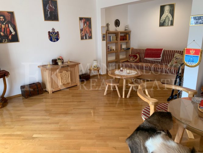 *Beautiful apartment, 78m2, in the center of Budva, on the sixth floor, with stunning sea views and a large living room, in Montenegro.