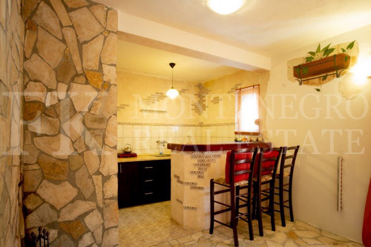 *Nice two-family house, 180m2, in Bar-Polje with garage and garden, Montenegro.