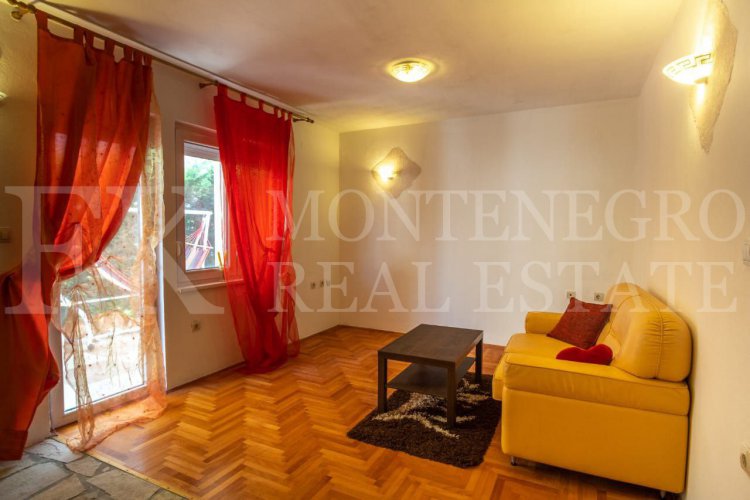 *Nice two-family house, 180m2, in Bar-Polje with garage and garden, Montenegro.