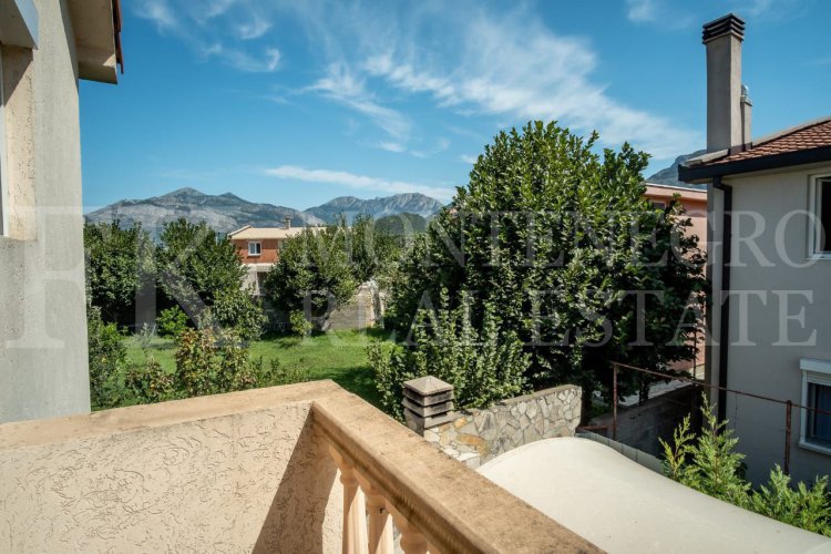 *Nice two-family house, 180m2, in Bar-Polje with garage and garden, Montenegro.