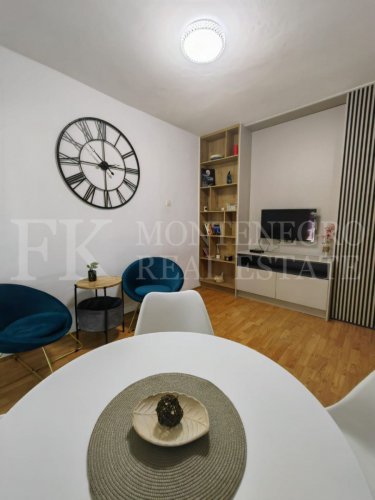 *Nice house for two families,132m2, in the center but quiet area of Sutomore , municipality Bar, Montenegro.