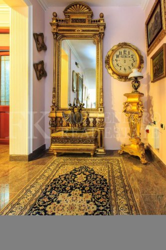 *Big house, 458m2, located in Bar-Susanj, fully furnished with exquisite antique furniture and offering sea views, in Montenegro.