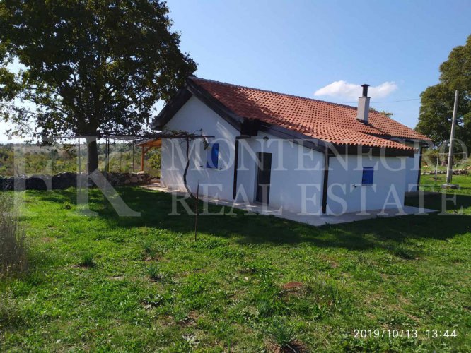 *Unique and rare offer near Ulcinj: A huge plot of 83,000m2 with a legal house of 90m2 and a beautiful view of the Ada Bojana River and the Adriatic Sea in Montenegro.
