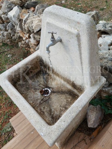 *Unique and rare offer near Ulcinj: A huge plot of 83,000m2 with a legal house of 90m2 and a beautiful view of the Ada Bojana River and the Adriatic Sea in Montenegro.