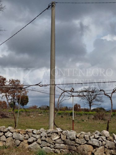 *Rare offer near Ulcinj. A freshly renovated and legally built house, 90 m2, plot of 83,000 m2, overlooking Ada Bojana and the sea, in Montenegro.