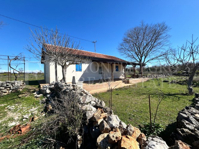 *Rare offer near Ulcinj. A freshly renovated and legally built house, 90 m2, plot of 83,000 m2, overlooking Ada Bojana and the sea, in Montenegro.