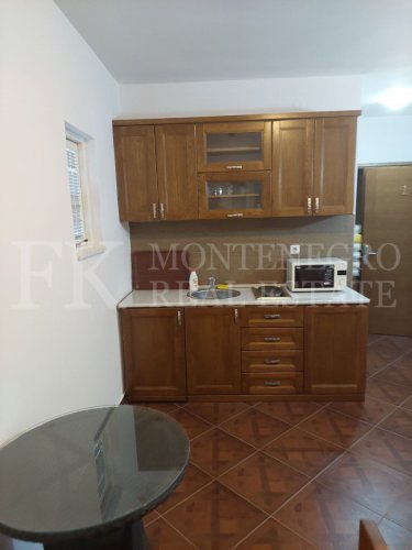 *Apartment Building with Holiday Apartments / Small Hotel in Utjeha-Hladna Uvala, only 280m to the Sea, in Montenegro