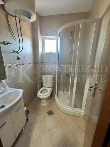 *Apartment Building with Holiday Apartments / Small Hotel in Utjeha-Hladna Uvala, only 280m to the Sea, in Montenegro