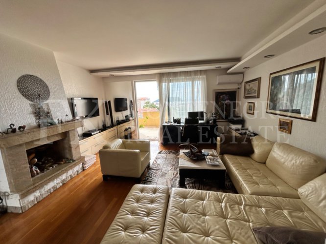 *Exclusive Apartment, 97m² with Sea View and Fireplace in Budva - Lazi, Montenegro