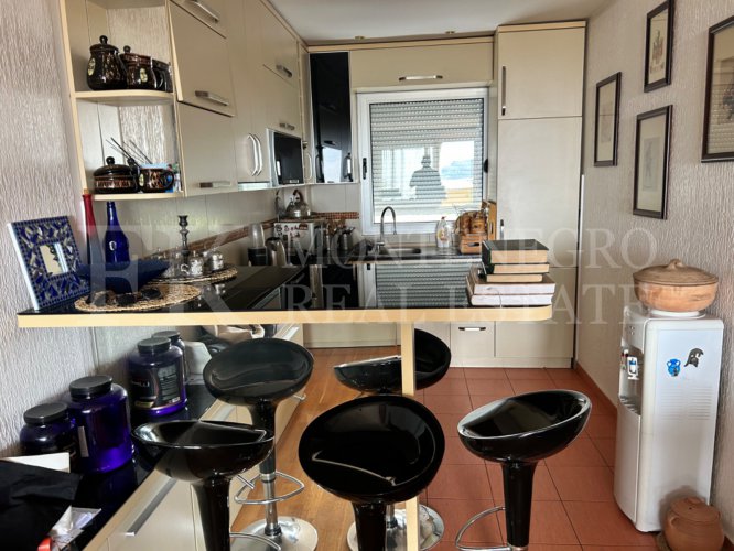 *Exclusive Apartment, 97m² with Sea View and Fireplace in Budva - Lazi, Montenegro