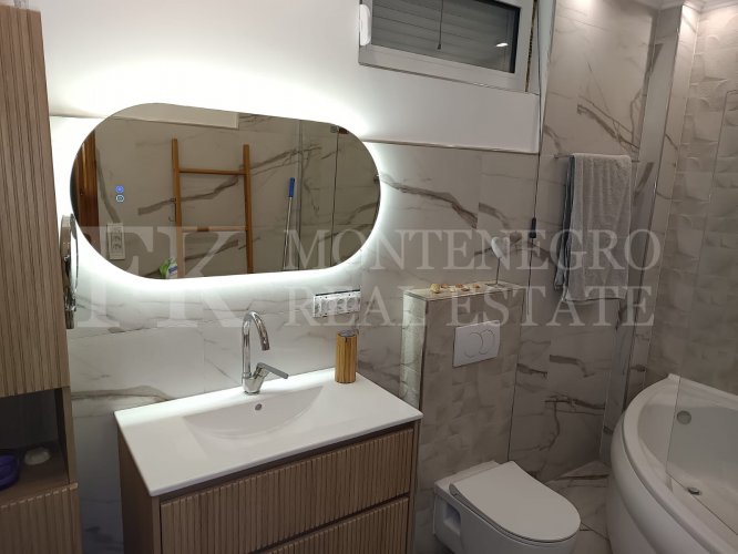 *Charming Family House, 120 m², in Ulcinj-Stoj with Large Terrace and Parking, Near the Sand Beach, Montenegro.