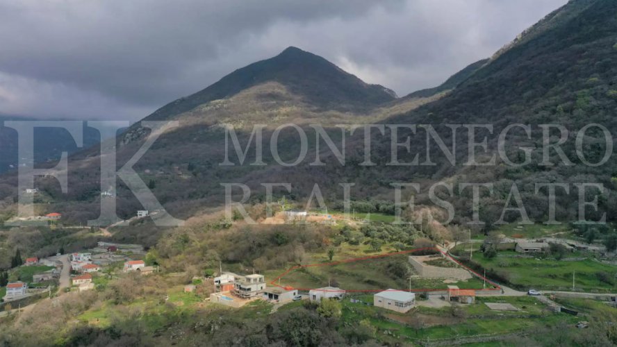 Spacious Plot with Sea View in Bar-Zupci, 1,842 m²