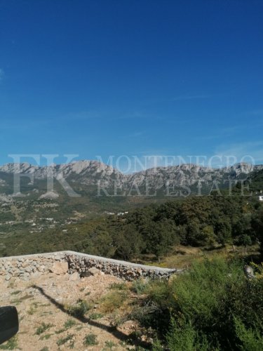 Spacious Plot with Sea View in Bar-Zupci, 1,842 m²