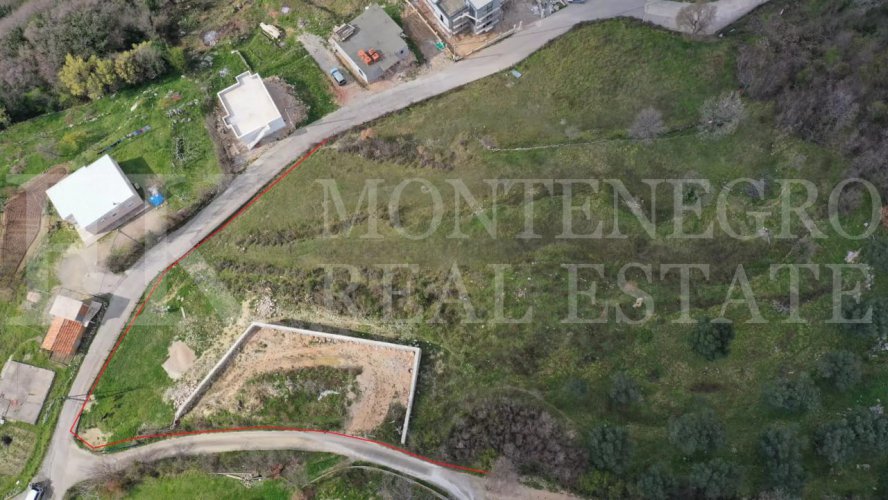 Spacious Plot with Sea View in Bar-Zupci, 1,842 m²