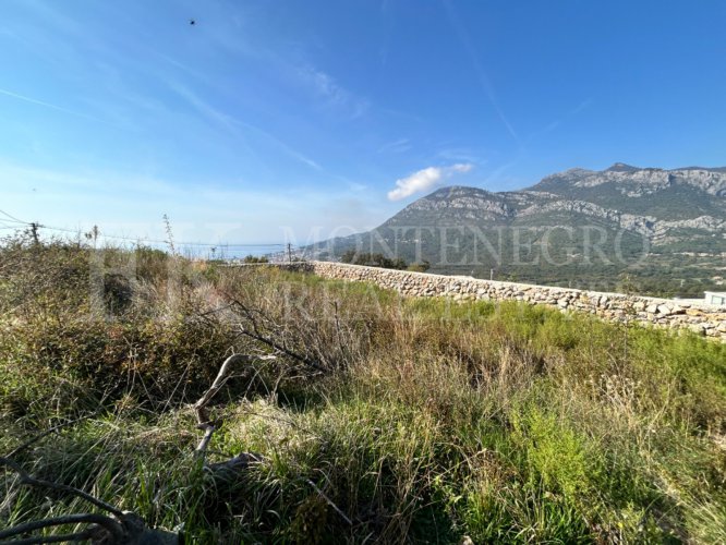 Spacious Plot with Sea View in Bar-Zupci, 1,842 m²