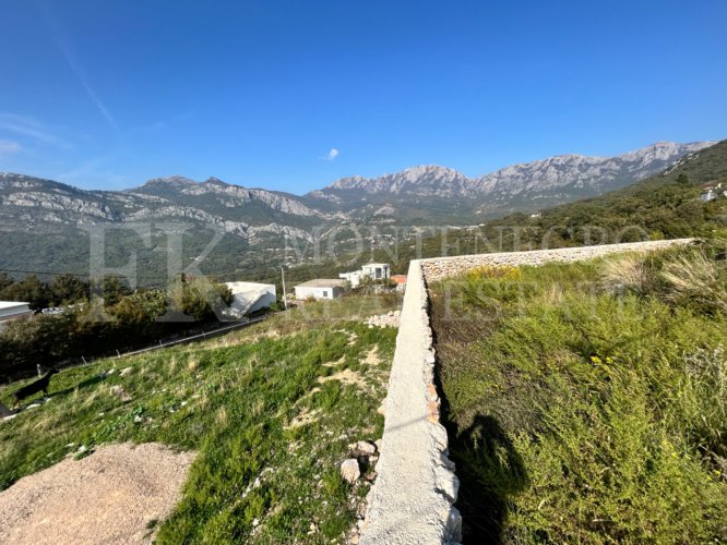 Spacious Plot with Sea View in Bar-Zupci, 1,842 m²