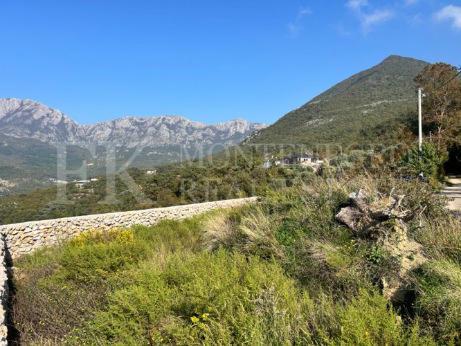 Spacious Plot with Sea View in Bar-Zupci, 1,842 m²