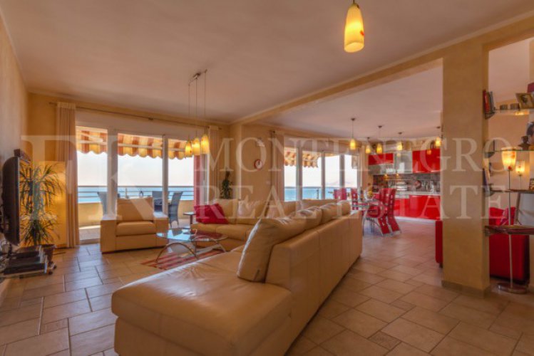 Luxury Apartment with Stunning Sea View, 141 m², in Bar-Utjeha