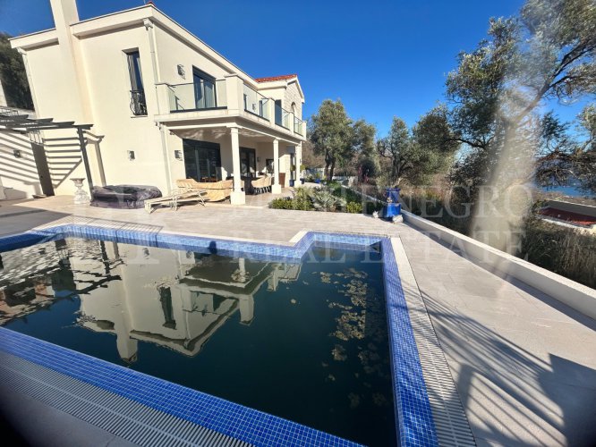 Spectacular New Villa with Sea View, Pool & Luxury Features – Herceg Novi, Trebisin