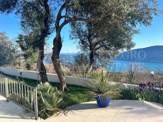 Spectacular New Villa with Sea View, Pool & Luxury Features – Herceg Novi, Trebisin
