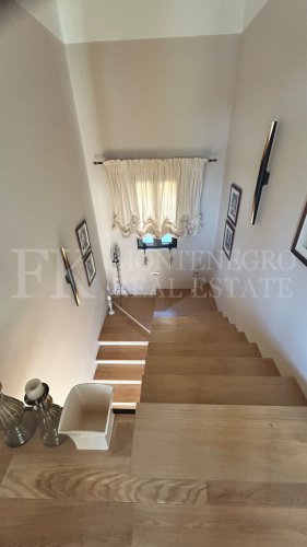 Spectacular New Villa with Sea View, Pool & Luxury Features – Herceg Novi, Trebisin