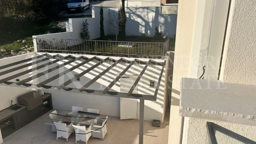 Spectacular New Villa with Sea View, Pool & Luxury Features – Herceg Novi, Trebisin