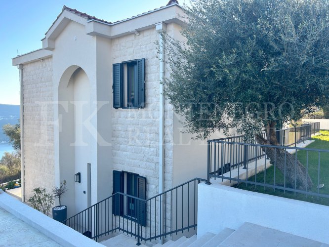 Spectacular New Villa with Sea View, Pool & Luxury Features – Herceg Novi, Trebisin