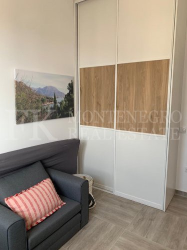 *Legalized. Exclusive apartment, 65m2, in prime location – Bar, Montenegro, with sea view, only a 3-minute walk to the sea and promenade.