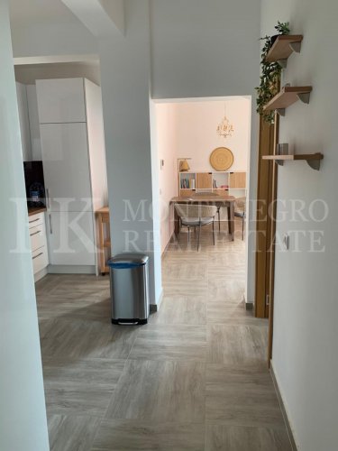 *Legalized. Exclusive apartment, 65m2, in prime location – Bar, Montenegro, with sea view, only a 3-minute walk to the sea and promenade.